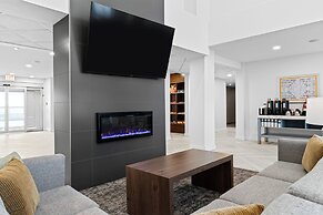 Staybridge Suites Calgary Airport by IHG