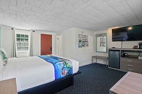 Olde Tavern Motel And Inn