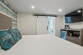 Olde Tavern Motel And Inn