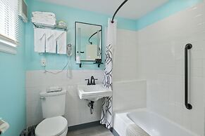 Olde Tavern Motel And Inn