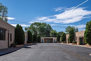 King's Rest Court Inn