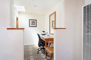 King's Rest Court Inn