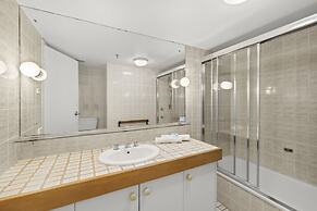 Gemini Court Holiday Apartments