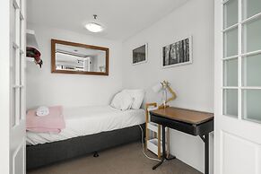 Gemini Court Holiday Apartments