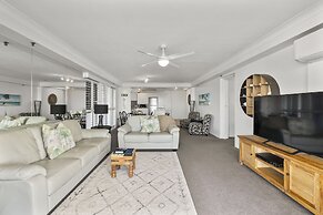 Gemini Court Holiday Apartments