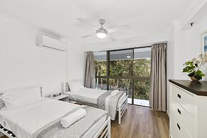 Gemini Court Holiday Apartments