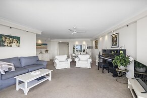 Gemini Court Holiday Apartments