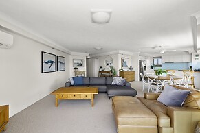 Gemini Court Holiday Apartments