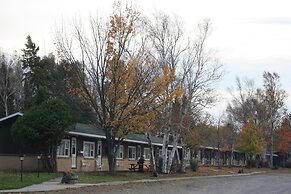 Carolyn Beach Inn & Restaurant