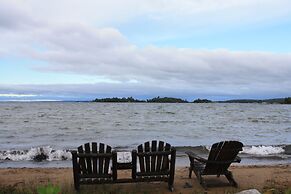 Carolyn Beach Inn & Restaurant
