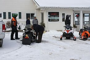 Carolyn Beach Inn & Restaurant