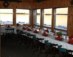 Carolyn Beach Inn & Restaurant