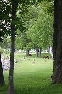 Carolyn Beach Inn & Restaurant