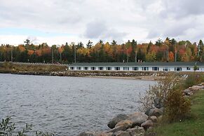 Carolyn Beach Inn & Restaurant
