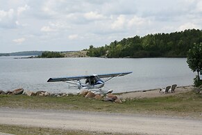 Carolyn Beach Inn & Restaurant