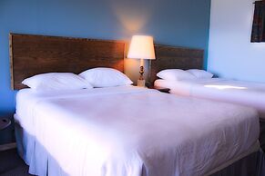 Carolyn Beach Inn & Restaurant