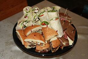 Carolyn Beach Inn & Restaurant