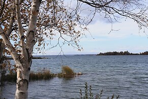 Carolyn Beach Inn & Restaurant