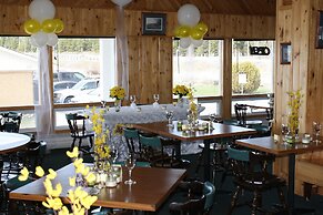 Carolyn Beach Inn & Restaurant