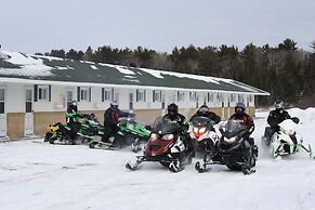 Carolyn Beach Inn & Restaurant