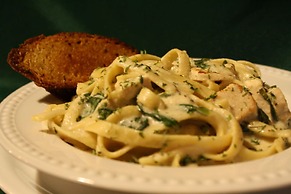 Carolyn Beach Inn & Restaurant