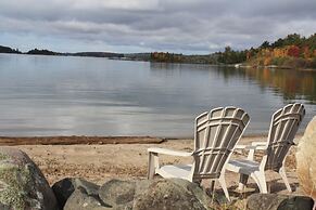 Carolyn Beach Inn & Restaurant