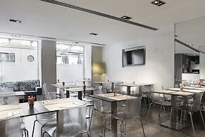 Petit Palace Plaza España