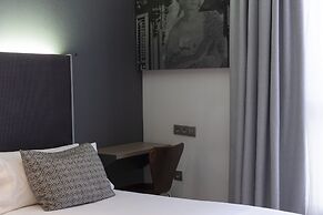 Petit Palace Plaza España