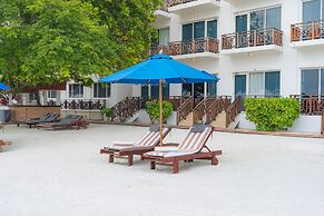 Hulhule Island Hotel