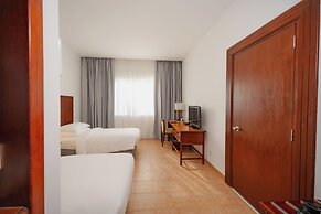 Hulhule Island Hotel