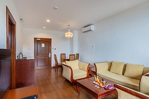 Hulhule Island Hotel