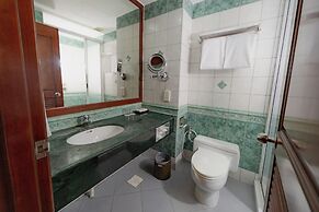 Hulhule Island Hotel