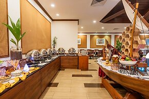 Hulhule Island Hotel