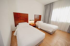 Hulhule Island Hotel