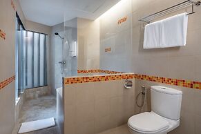 Hulhule Island Hotel