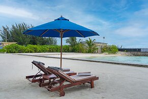 Hulhule Island Hotel