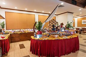 Hulhule Island Hotel