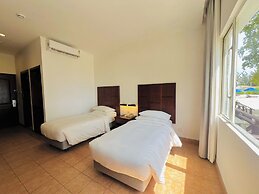 Hulhule Island Hotel