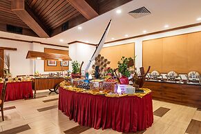 Hulhule Island Hotel