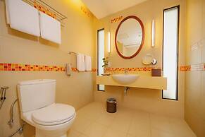 Hulhule Island Hotel