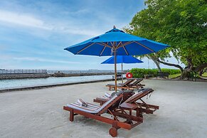 Hulhule Island Hotel