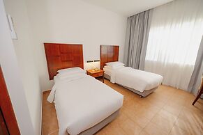 Hulhule Island Hotel