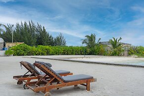Hulhule Island Hotel