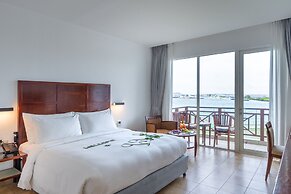 Hulhule Island Hotel
