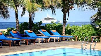 Hulhule Island Hotel