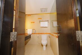 Hulhule Island Hotel