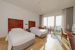 Hulhule Island Hotel