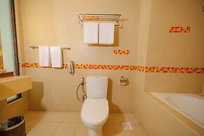 Hulhule Island Hotel