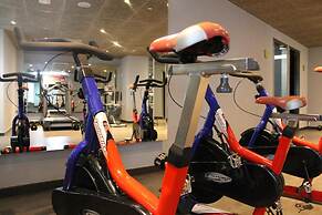 Flash Hotel – Adults recommended