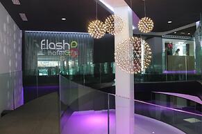 Flash Hotel – Adults recommended